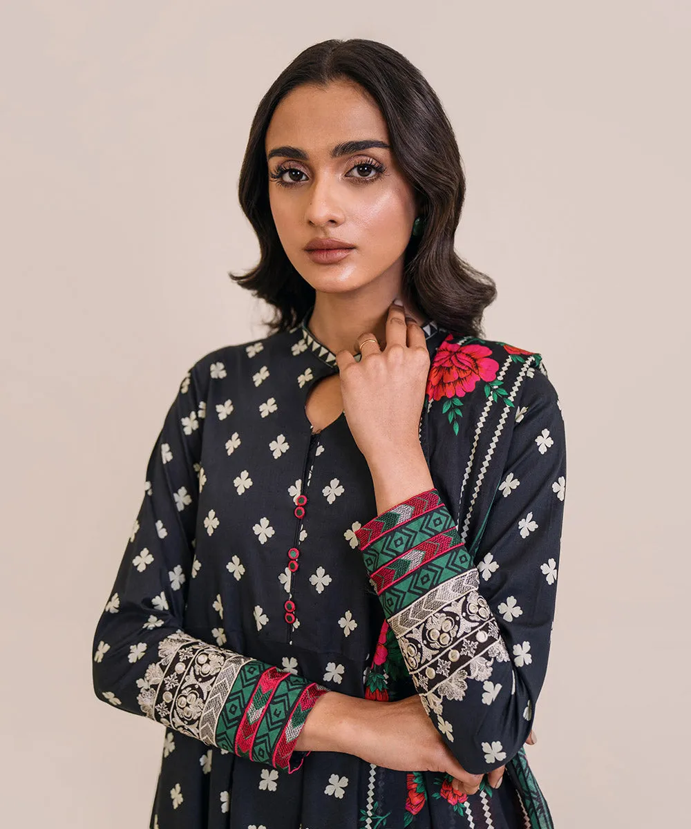 3 Piece - Embroidered Lawn Suit