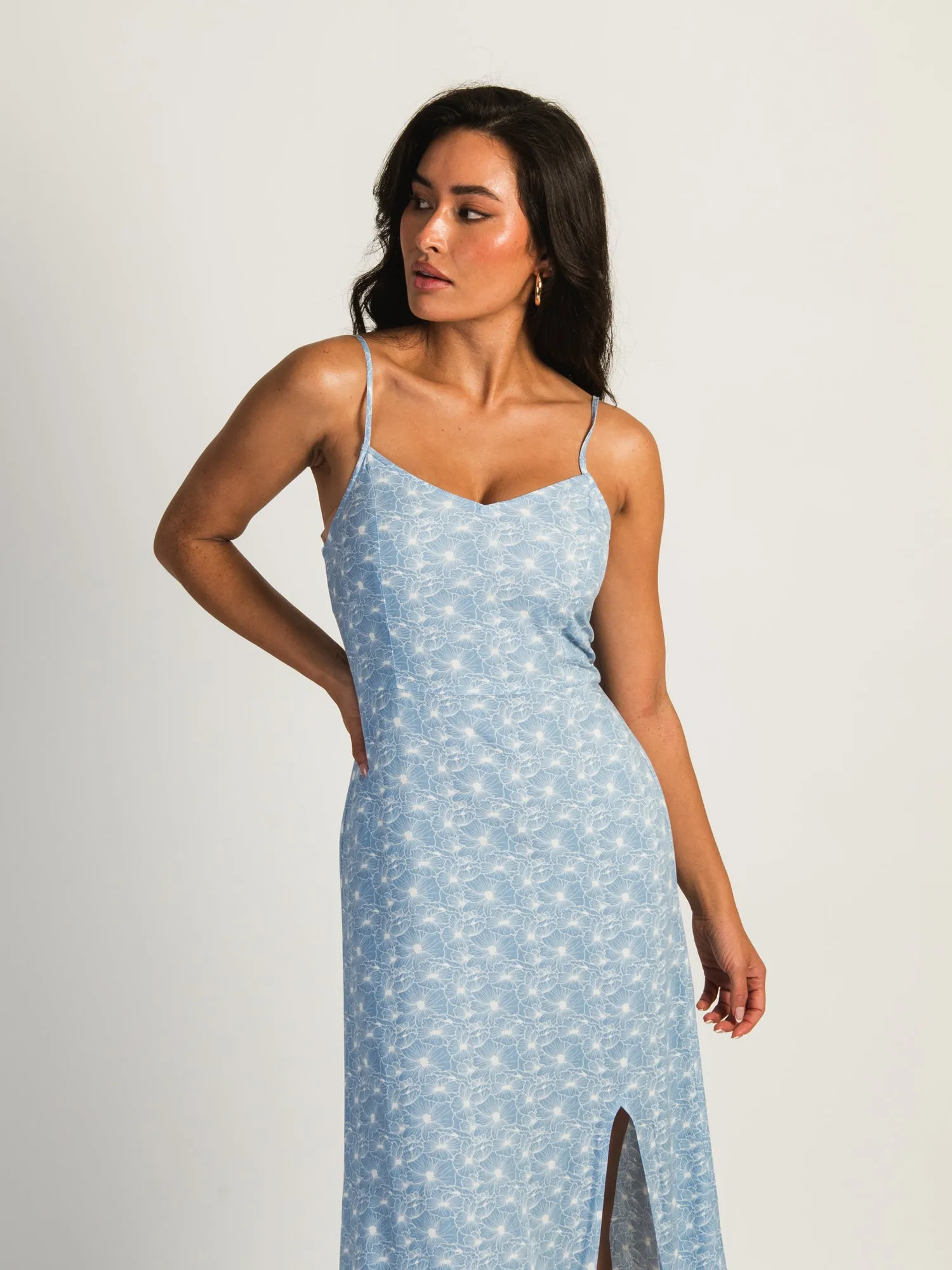 HARLOW MALIA SLIT PRINT DRESS - BABY BLUE