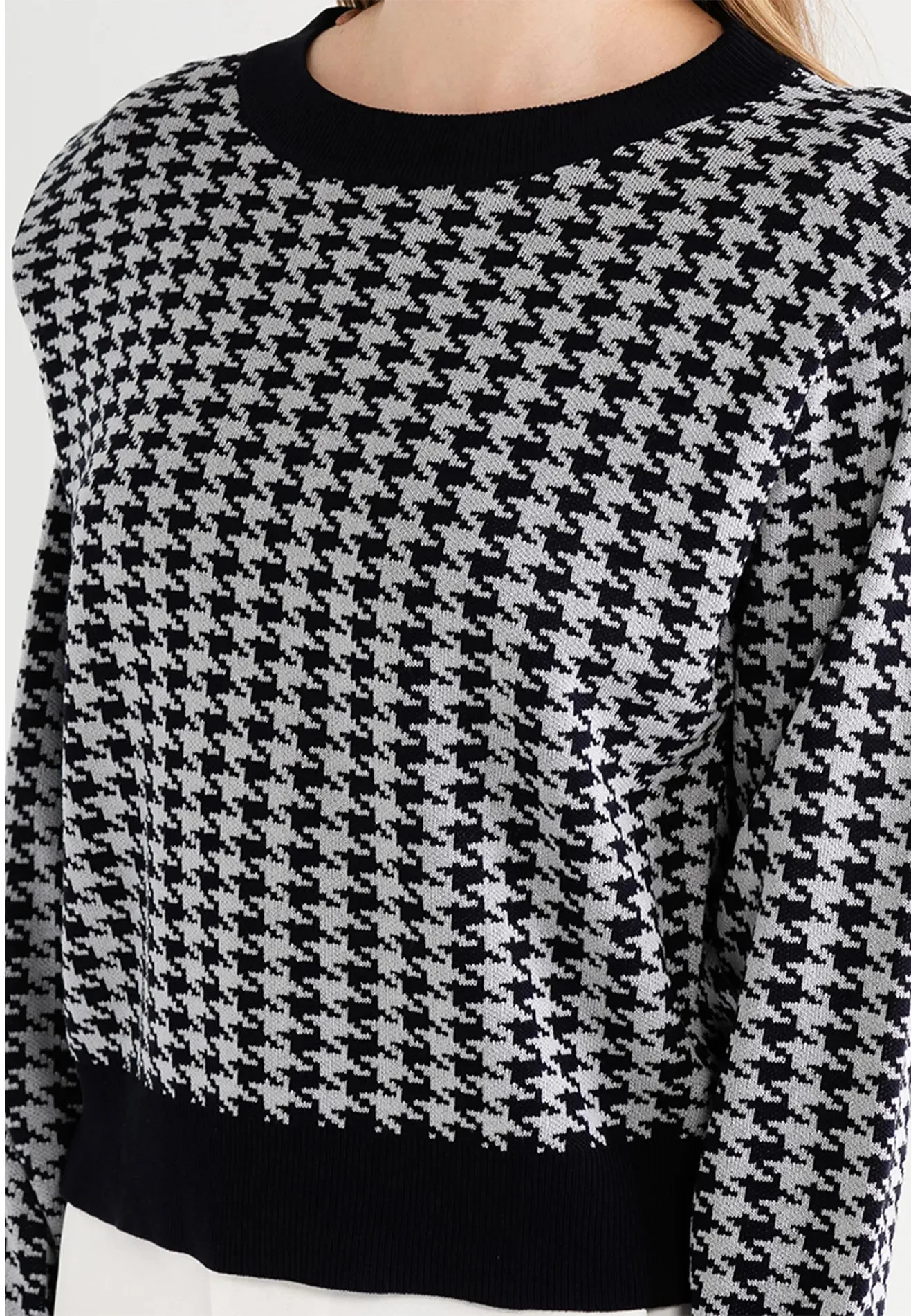 Houndstooth Shoulder Padded Knit Top