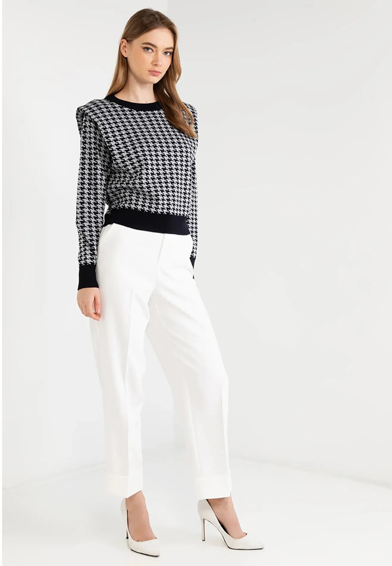 Houndstooth Shoulder Padded Knit Top