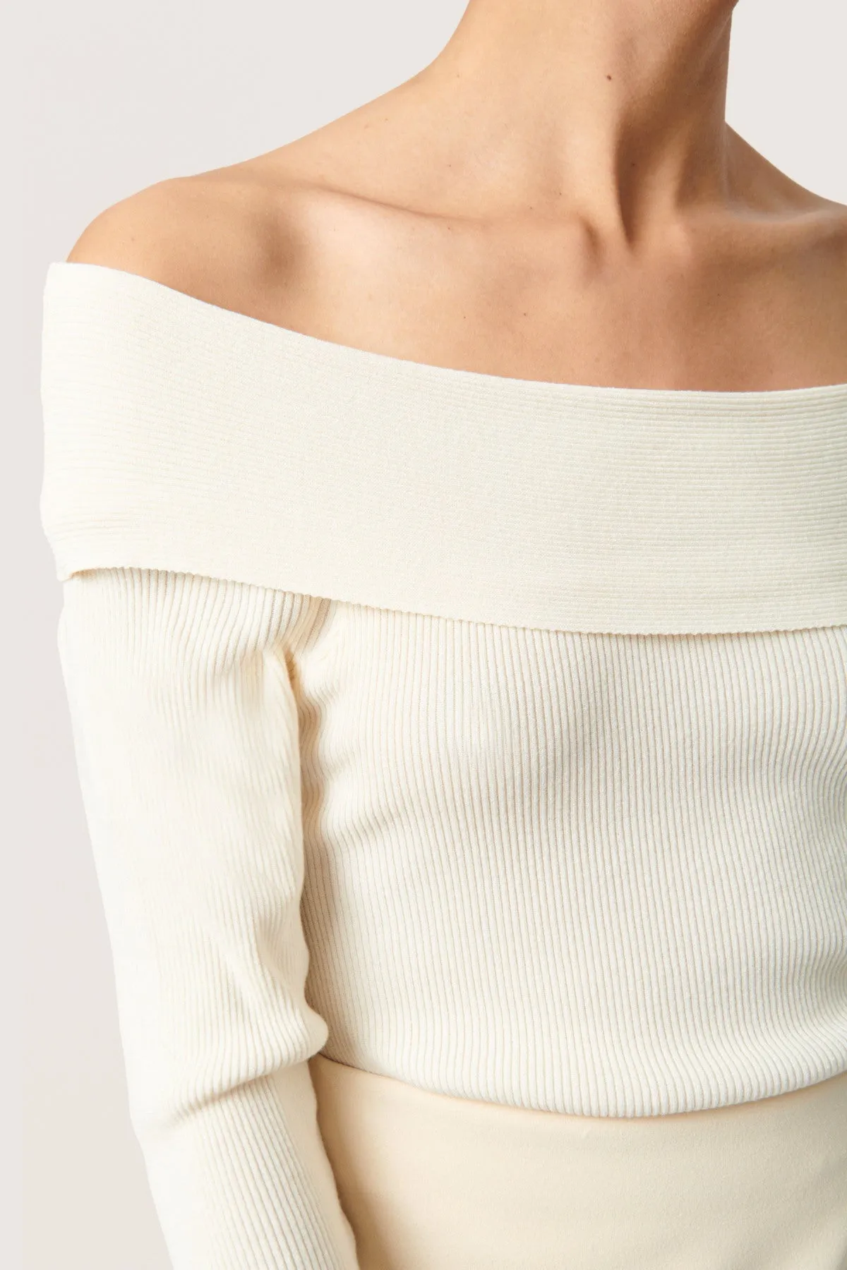 Indianna Off-The-Shoulder Pullover Top