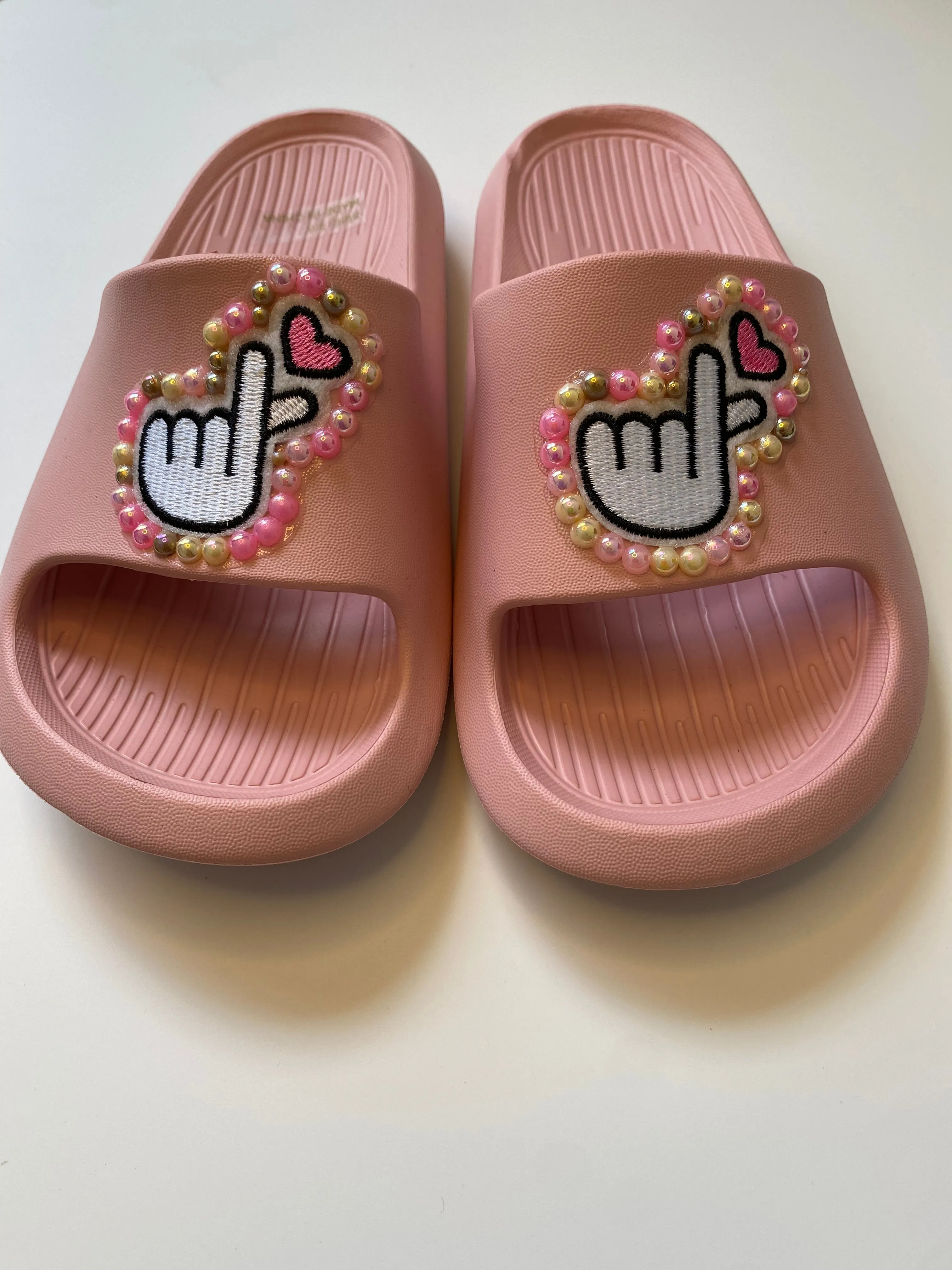 PINK GIRLS LOVE STYLE SLIDES