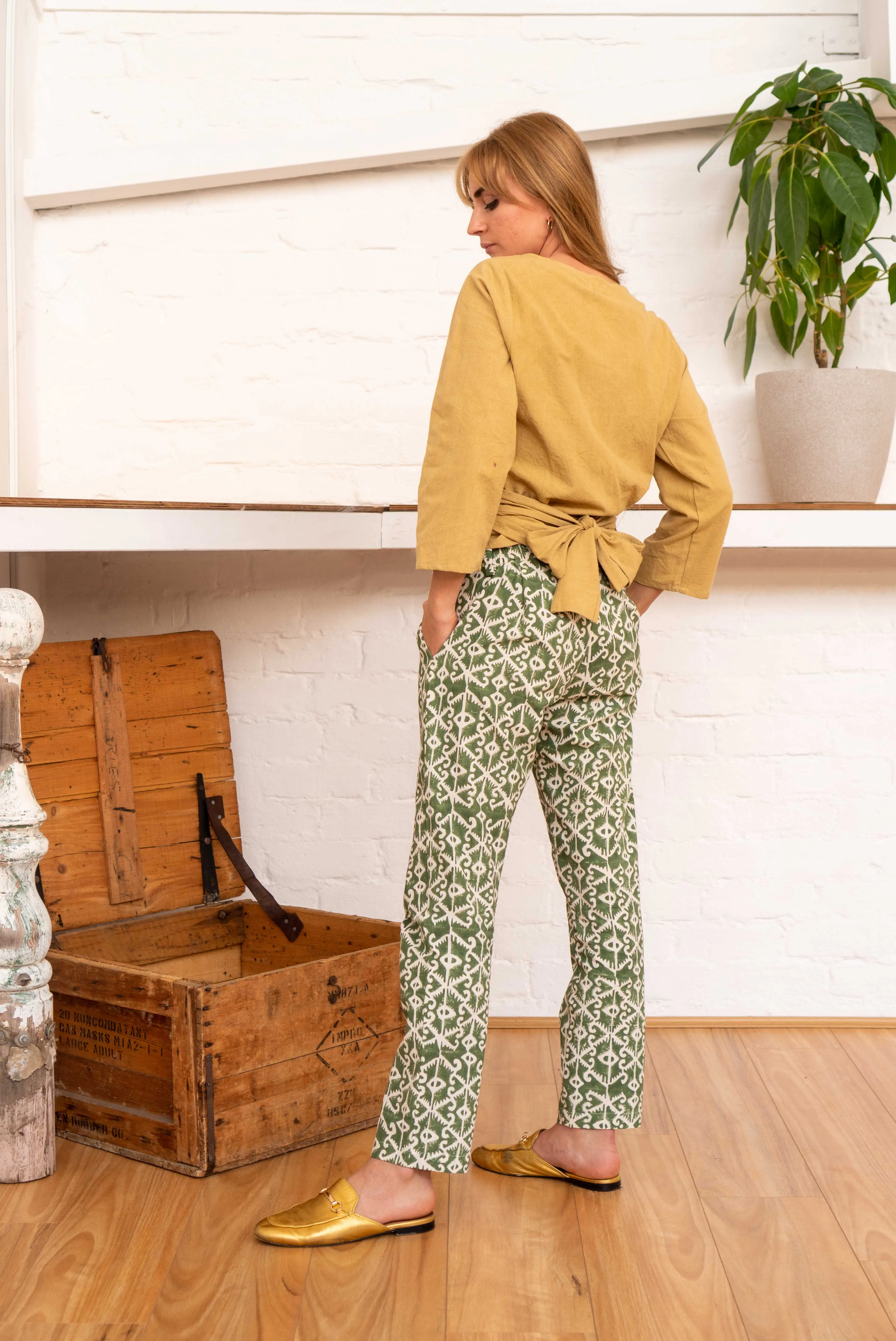 Tailored Pants Moroccan Print Olive